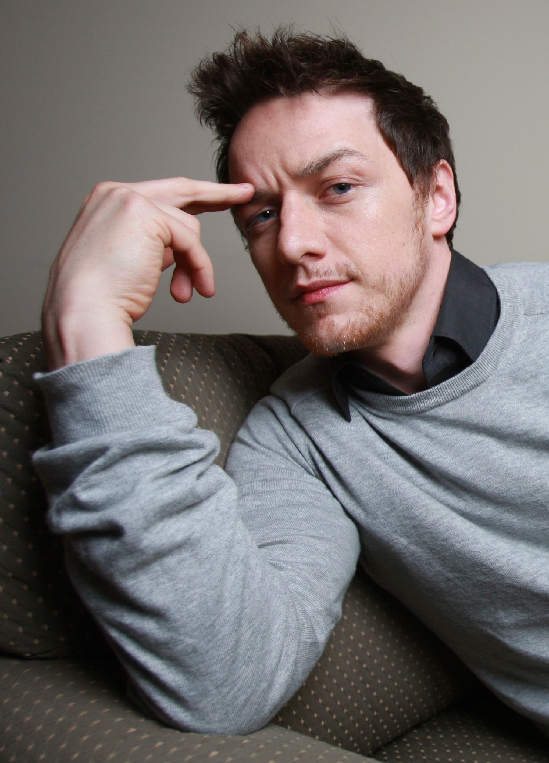 Макэвой фильмография. Джеймс МАКЭВОЙ. Джеймс МАКЭВОЙ фото. James MCAVOY 2022. Маквей актер Джеймс.